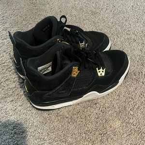 Jordan 4 Royalty